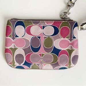 𝅺Coach Signature Logo Corner Zip Wristlet Multicoloured